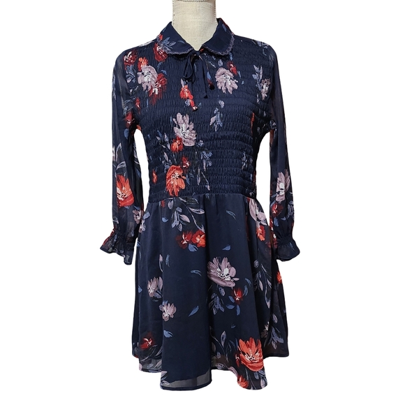 ABERCROMBIE AND FITCH Dress Womens Medium Navy Floral Smocked Tie Neck Romantic - Picture 2 of 11